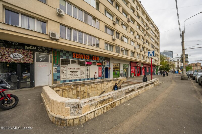 Gara de Nord, 3 camere, la un pas de metrou, renovabil.