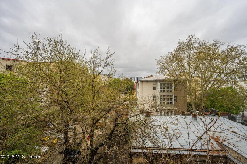 Gara de Nord, 3 camere, la un pas de metrou, renovabil.